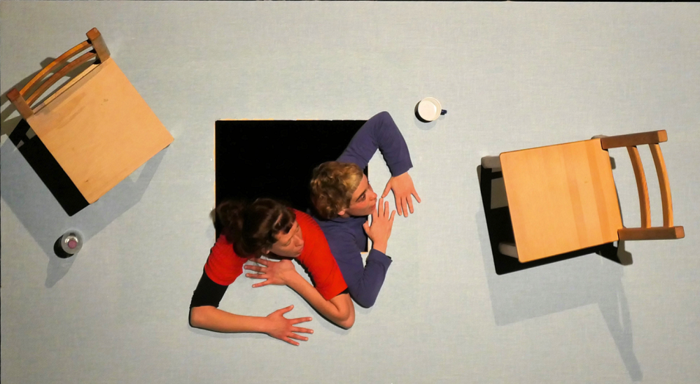 Tangram Kollektiv presenta “LLEUGERAMENT INCLINAT”